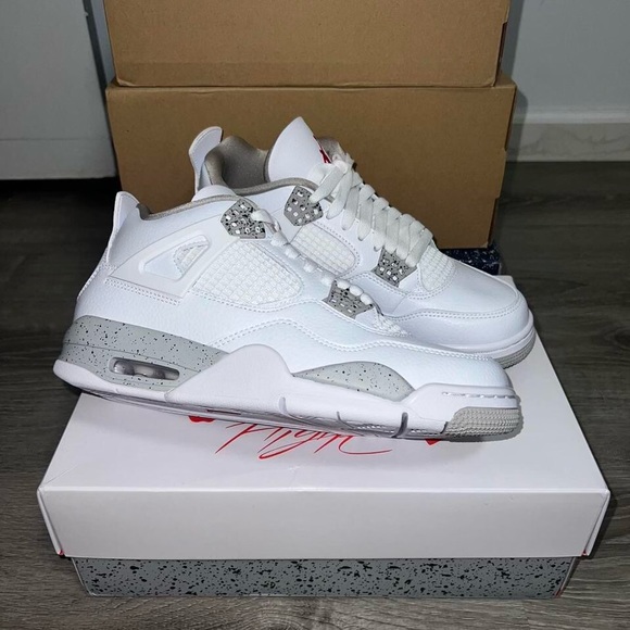 Jordan 4 - Picture 3 of 5